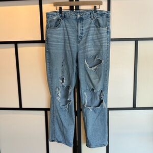 American Eagle Curvy 90s distressed destroyed denim jeans. Size 18